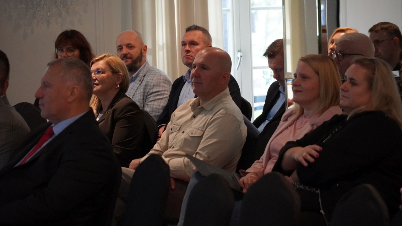 Konferencja Transformacja energetyczna w samorządzie – od diagnozy i strategii do inwestycji. Znaczenie doradztwa energetycznego [08.10.2026] - zdjęcie #12 - eOstroleka.pl