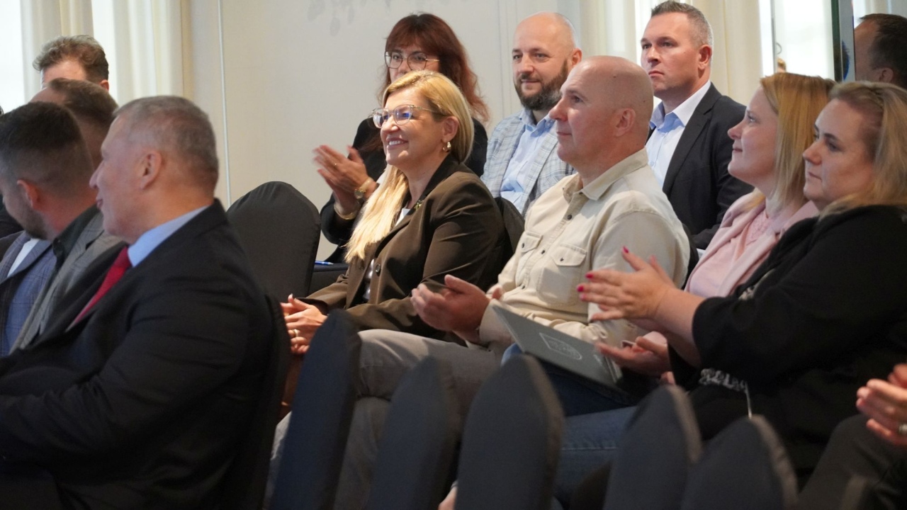 Konferencja Transformacja energetyczna w samorządzie – od diagnozy i strategii do inwestycji. Znaczenie doradztwa energetycznego [08.10.2026] - zdjęcie #11 - eOstroleka.pl