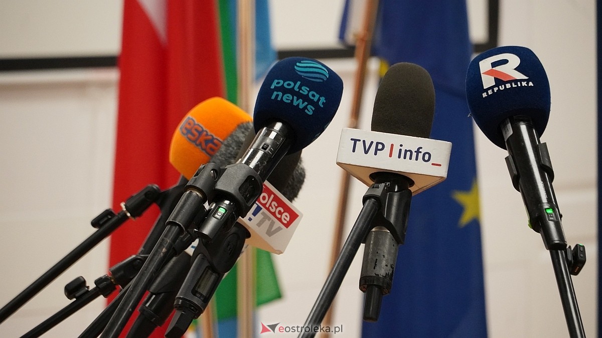 Konferencja prasowa po sztabie kryzysowym [08.10.2026] - zdjęcie #15 - eOstroleka.pl