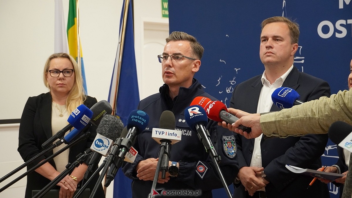 Konferencja prasowa po sztabie kryzysowym [08.10.2026] - zdjęcie #7 - eOstroleka.pl