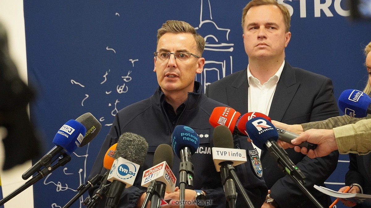 Konferencja prasowa po sztabie kryzysowym [08.10.2026] - zdjęcie #6 - eOstroleka.pl