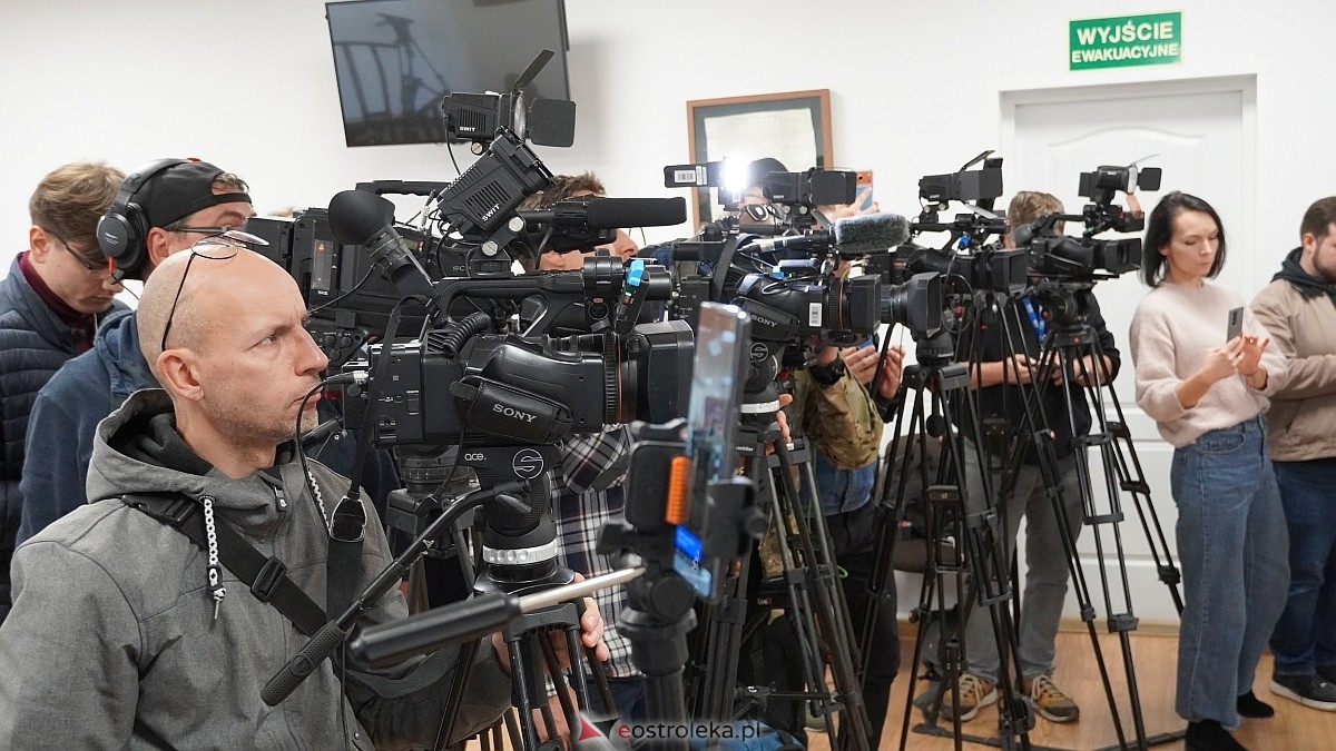 Konferencja prasowa po sztabie kryzysowym [08.10.2026] - zdjęcie #4 - eOstroleka.pl
