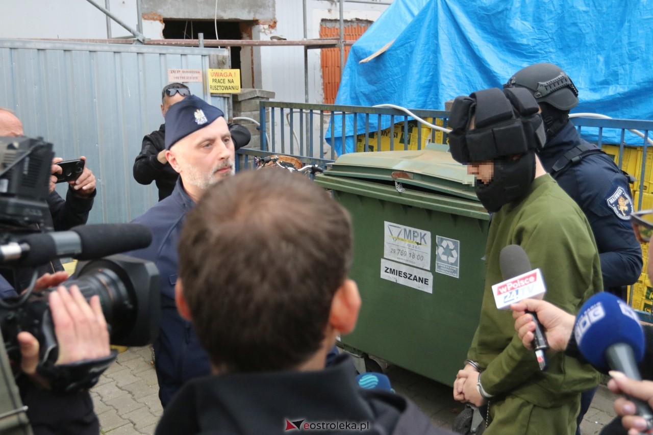 Atak w szkole w Ostrołęce. Jakub Z. doprowadzony do prokuratury [8.10.2026] - zdjęcie #10 - eOstroleka.pl