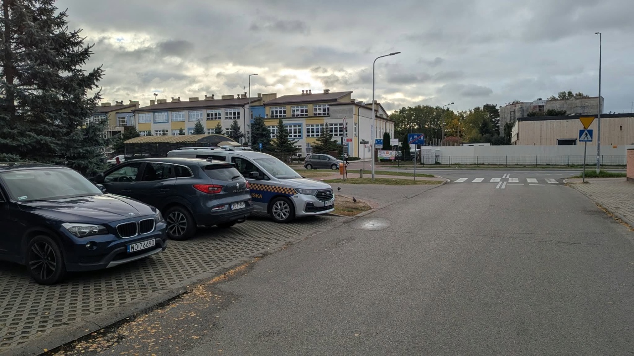 Policja chroni ostrołęckie szkoły [9.10.2026] - zdjęcie #3 - eOstroleka.pl