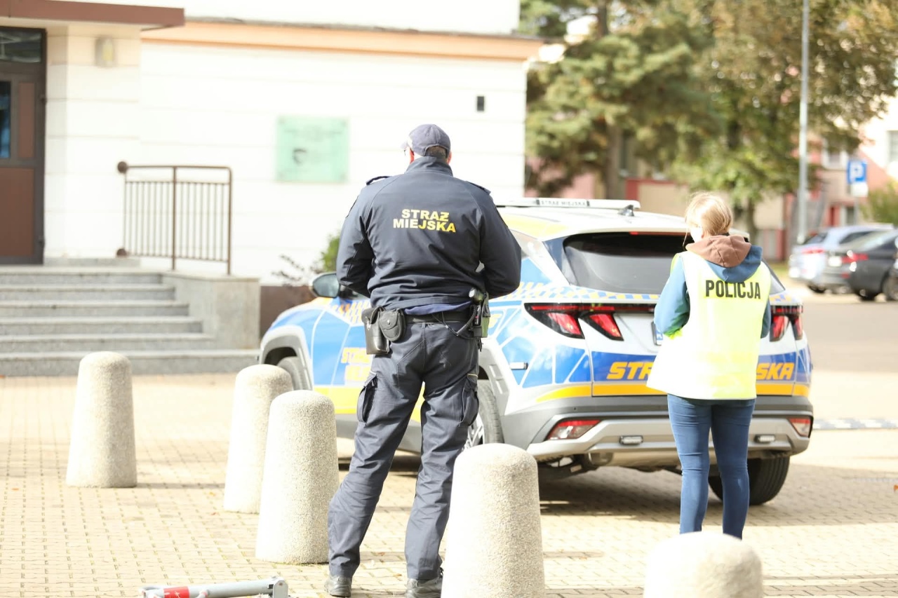 Policja chroni ostrołęckie szkoły [9.10.2026] - zdjęcie #5 - eOstroleka.pl
