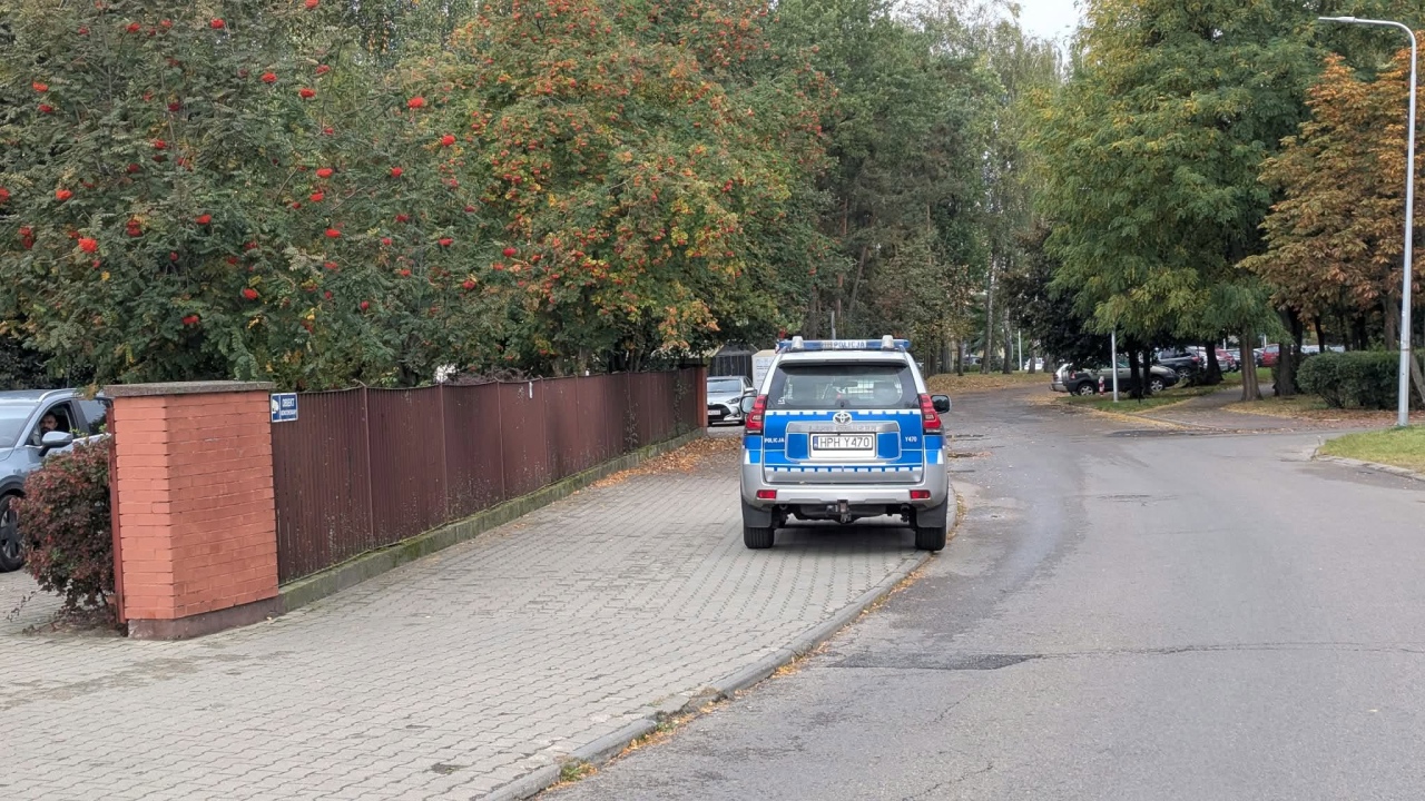 Policja chroni ostrołęckie szkoły [9.10.2026] - zdjęcie #2 - eOstroleka.pl