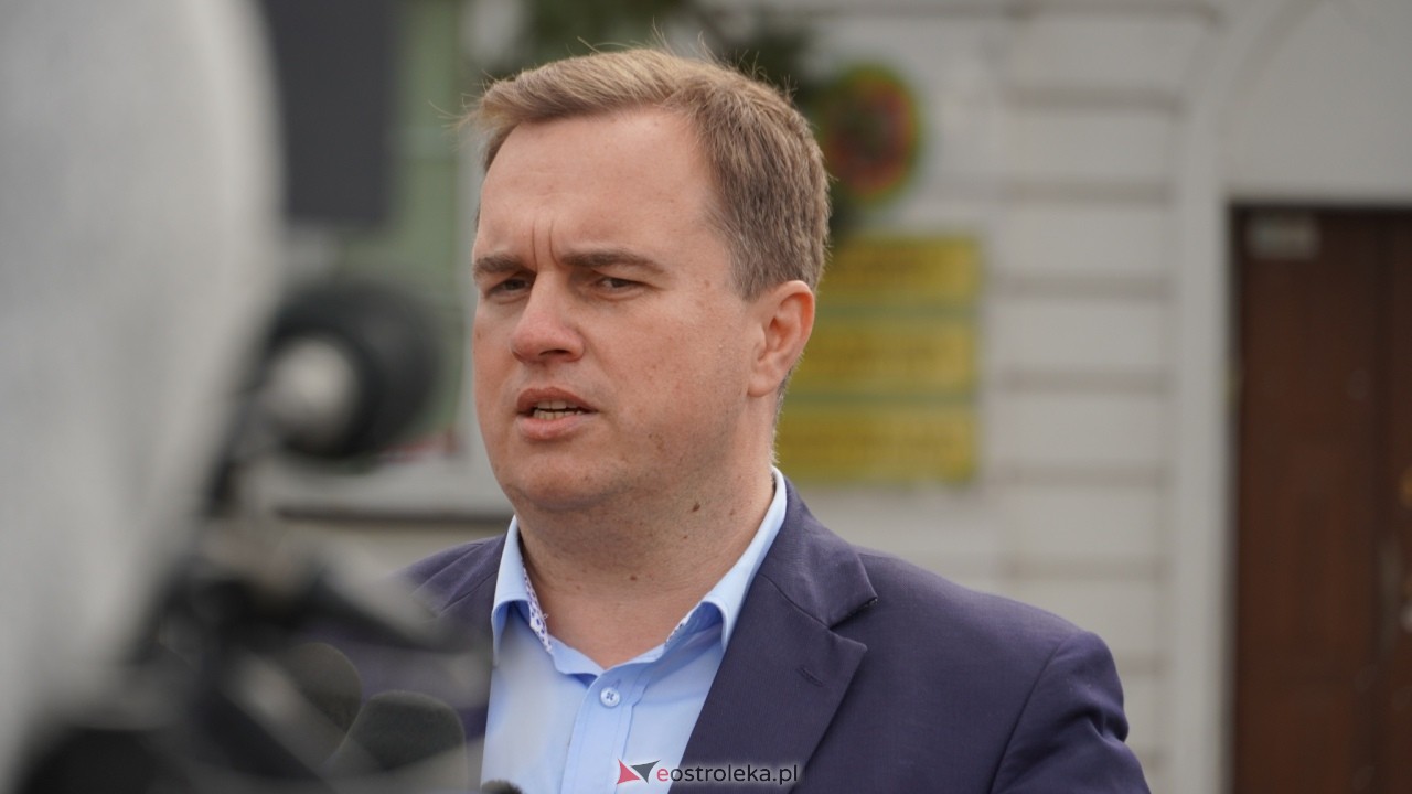 Konferencja prasowa prezydenta ostrołęki po spotkaniu z dyrektorami szkół [09.10.2026] - zdjęcie #5 - eOstroleka.pl