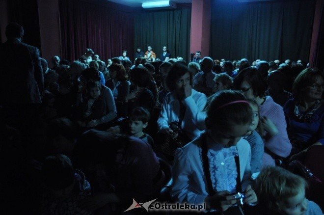 Spektakl Aniu, odpowie ci wierszyk w klubie OCZKO [8.I.2012] - zdjęcie #8 - eOstroleka.pl