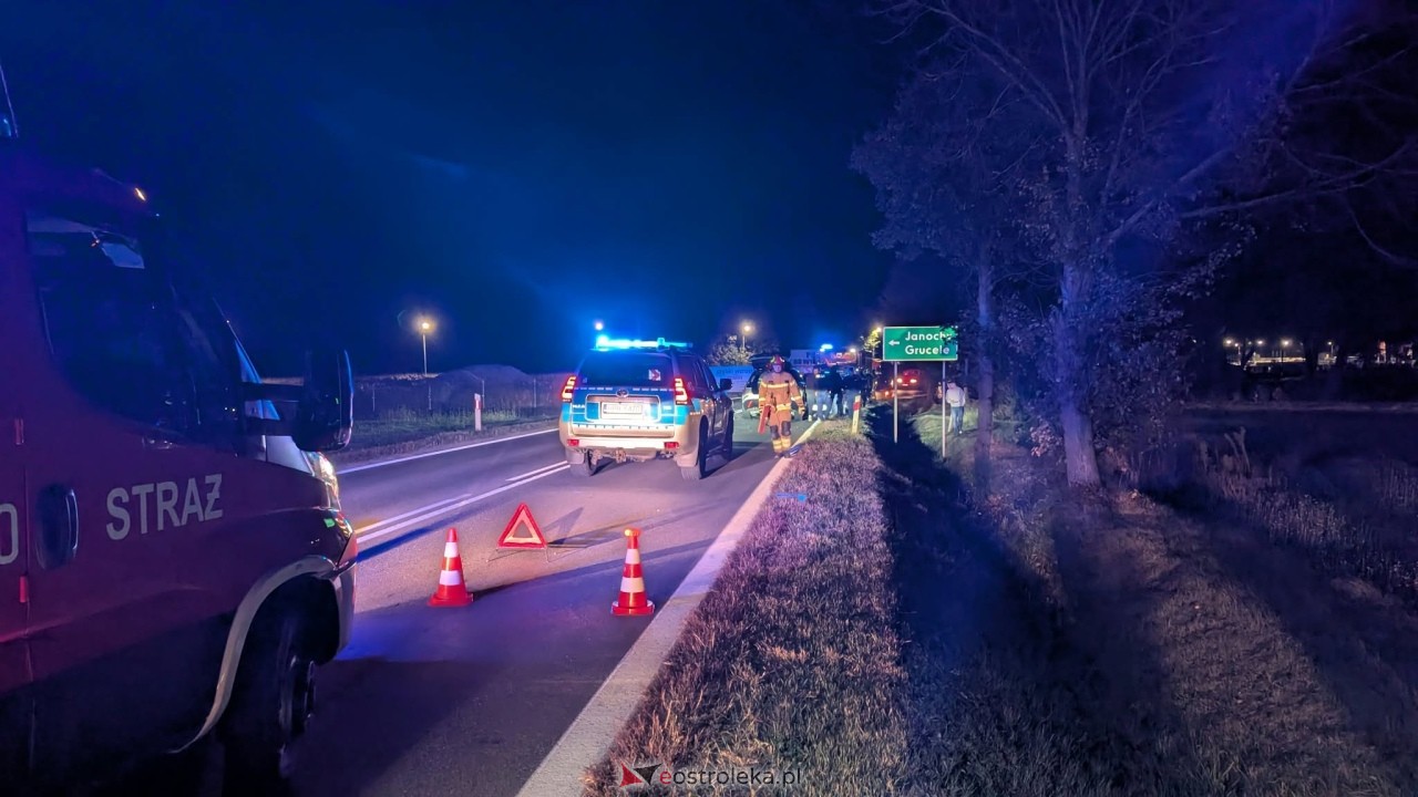 Wypadek w Zamościu - trasa Ostrołęka - Ostrów Mazowiecka [09.10.2026] - zdjęcie #13 - eOstroleka.pl