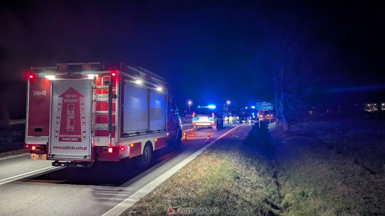 Wypadek w Zamościu - trasa Ostrołęka - Ostrów Mazowiecka [09.10.2026] - zdjęcie #1 - eOstroleka.pl
