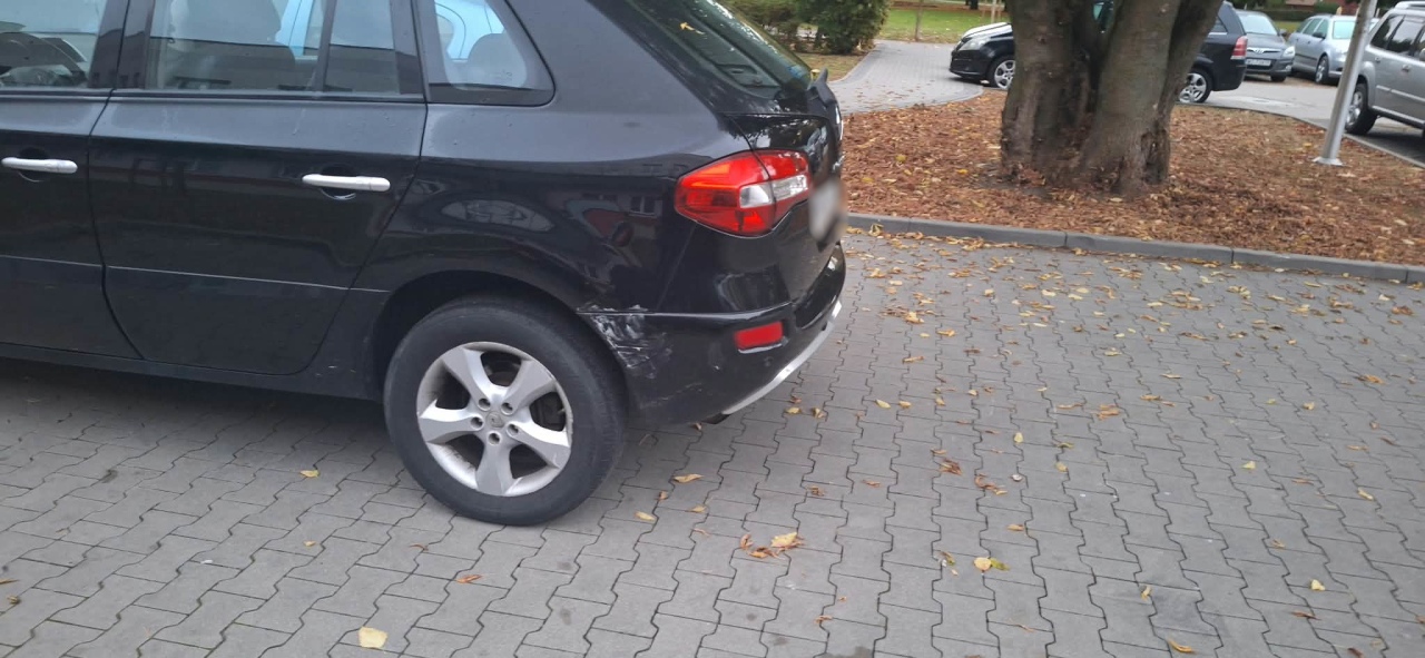 Demolka na parkingu przy Hallera w Ostrołęce [13.10.2026] - zdjęcie #1 - eOstroleka.pl