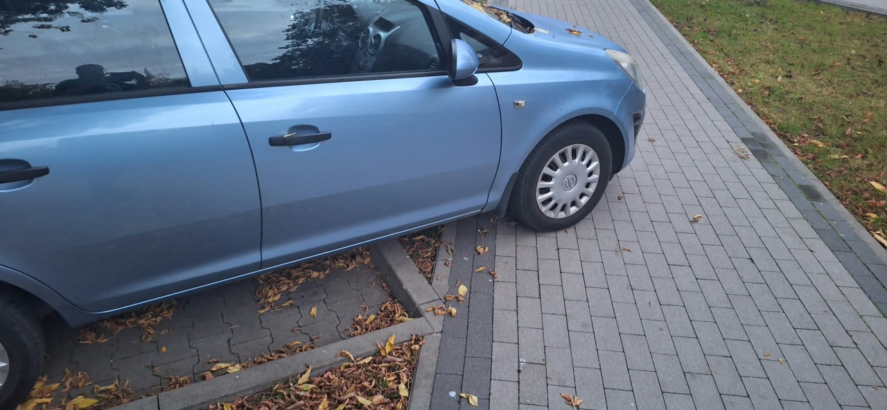 Demolka na parkingu przy Hallera w Ostrołęce [13.10.2026] - zdjęcie #6 - eOstroleka.pl