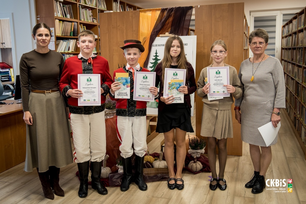 XLIII Konkurs Recytatorski „Kurpie Zielone w Literaturze” - eliminacje gminne w Lelisie [14.10.2026] - zdjęcie #57 - eOstroleka.pl