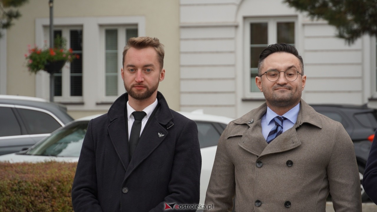 Konferencja prasowa z wicemarszałkiem Sejmu Krzysztofem Bosakiem w Ostrołęce [14.10.2026] - zdjęcie #25 - eOstroleka.pl