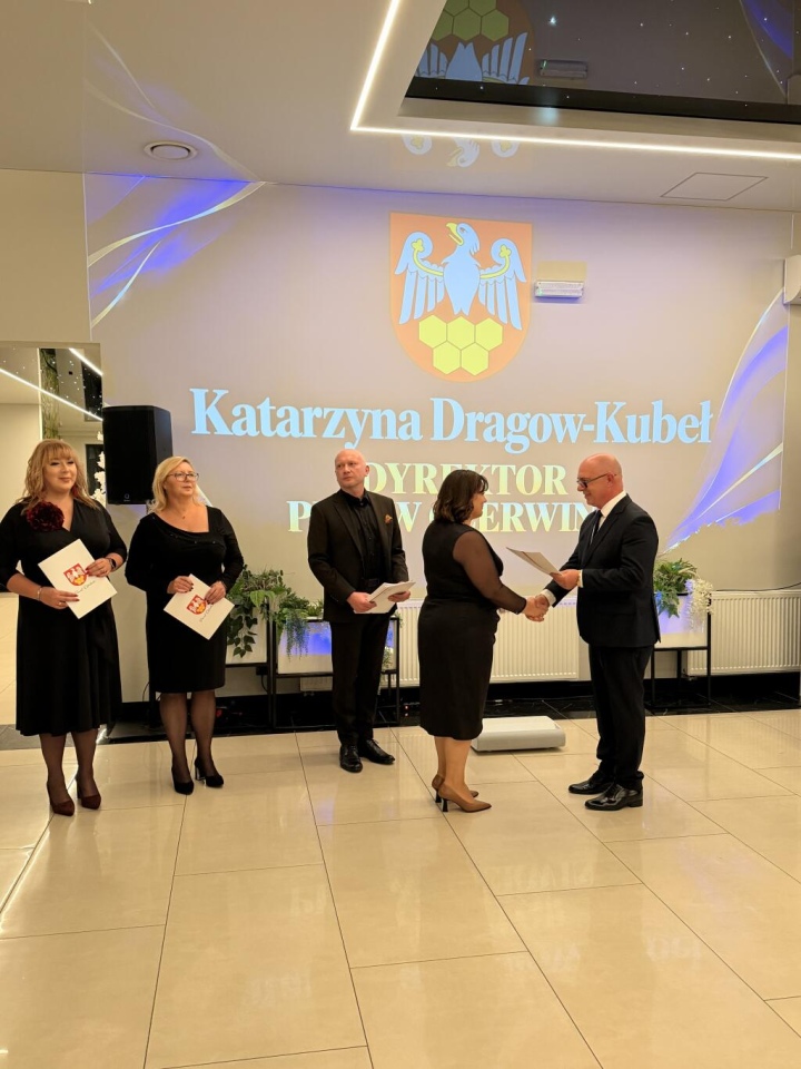„Efekty tej pracy widać po latach”. Powiatowe obchody Dnia Edukacji Narodowej [15.10.2026] - zdjęcie #7 - eOstroleka.pl