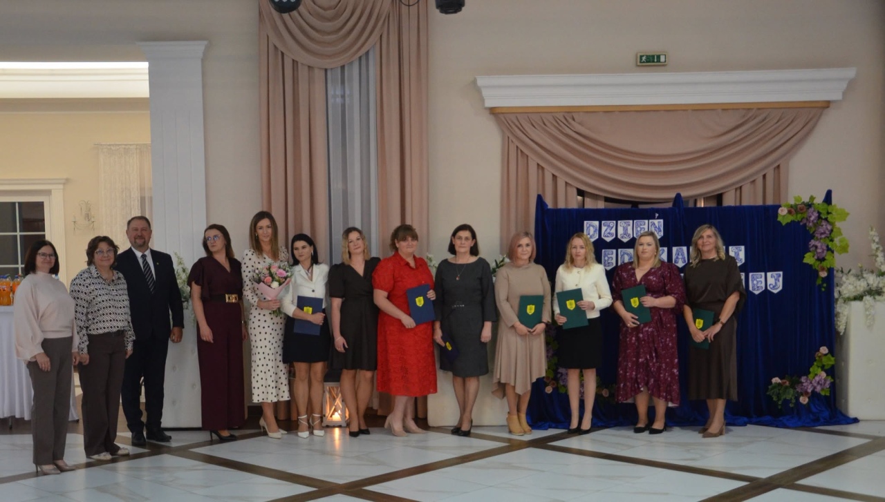 Dzień Edukacji Narodowej w Kadzidle [13.10.2026] - zdjęcie #8 - eOstroleka.pl