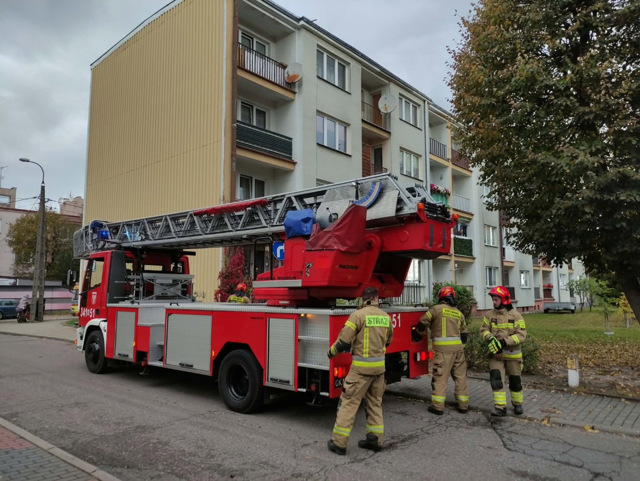 Akcja ratunkowa na Celulozowej w Ostrołęce [15.10.2026] - zdjęcie #1 - eOstroleka.pl