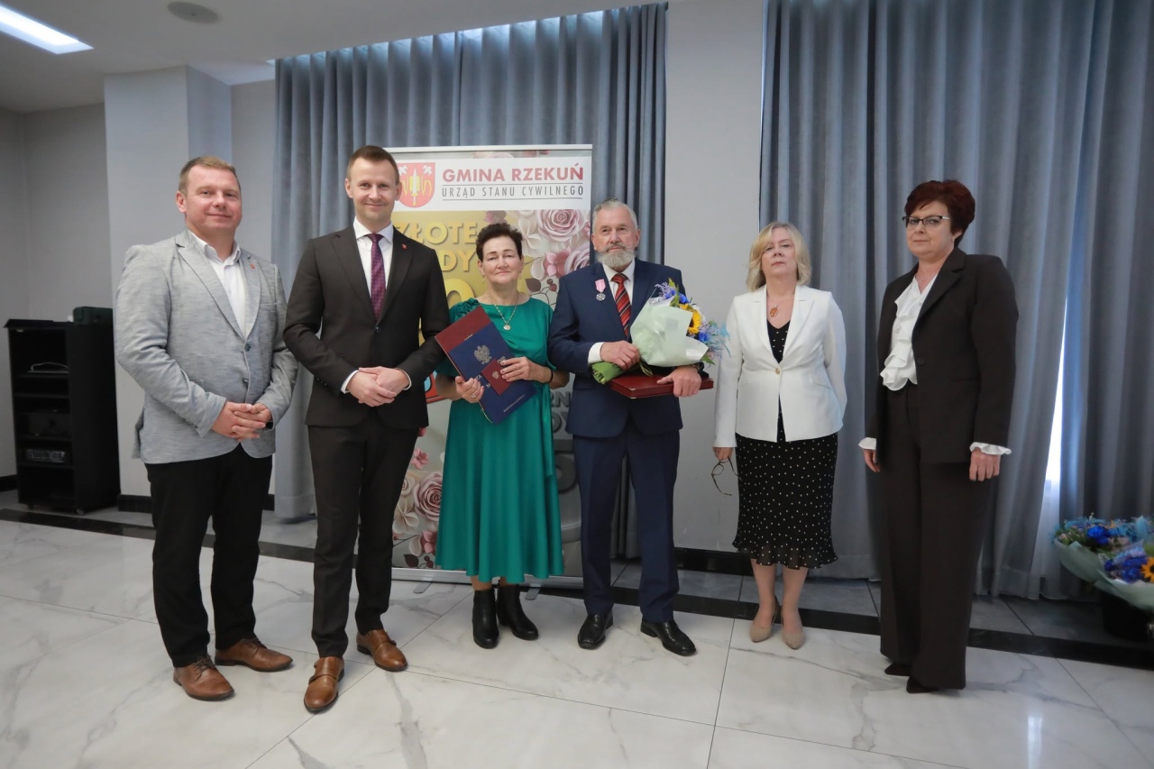 Medale i wyróżnienia dla małżeństw z gminy Rzekuń [13.10.2026]] - zdjęcie #67 - eOstroleka.pl