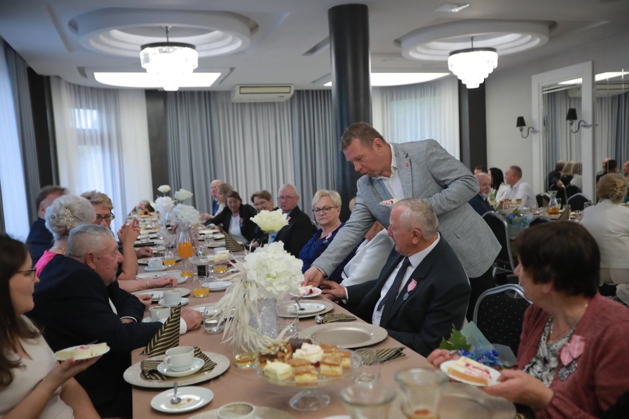 Medale i wyróżnienia dla małżeństw z gminy Rzekuń [13.10.2026]] - zdjęcie #65 - eOstroleka.pl