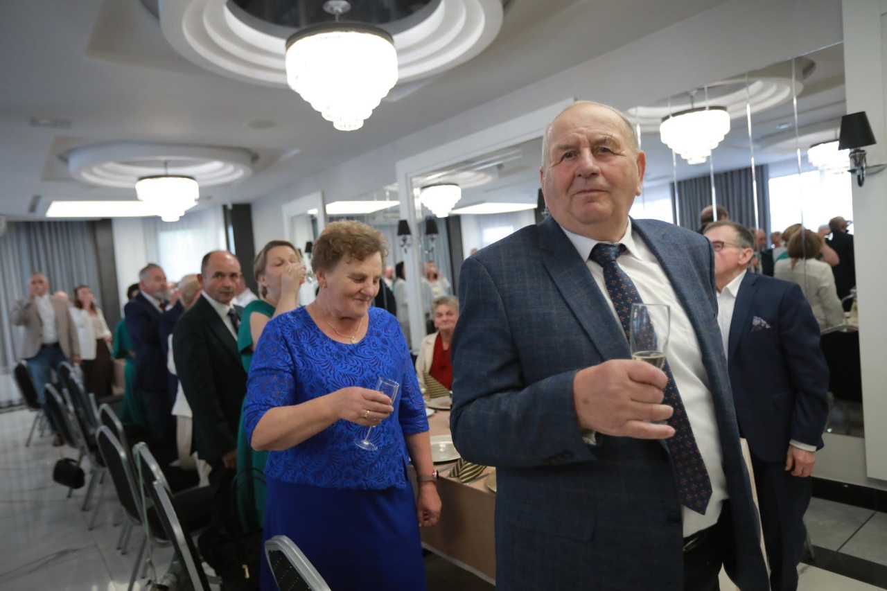 Medale i wyróżnienia dla małżeństw z gminy Rzekuń [13.10.2026]] - zdjęcie #60 - eOstroleka.pl