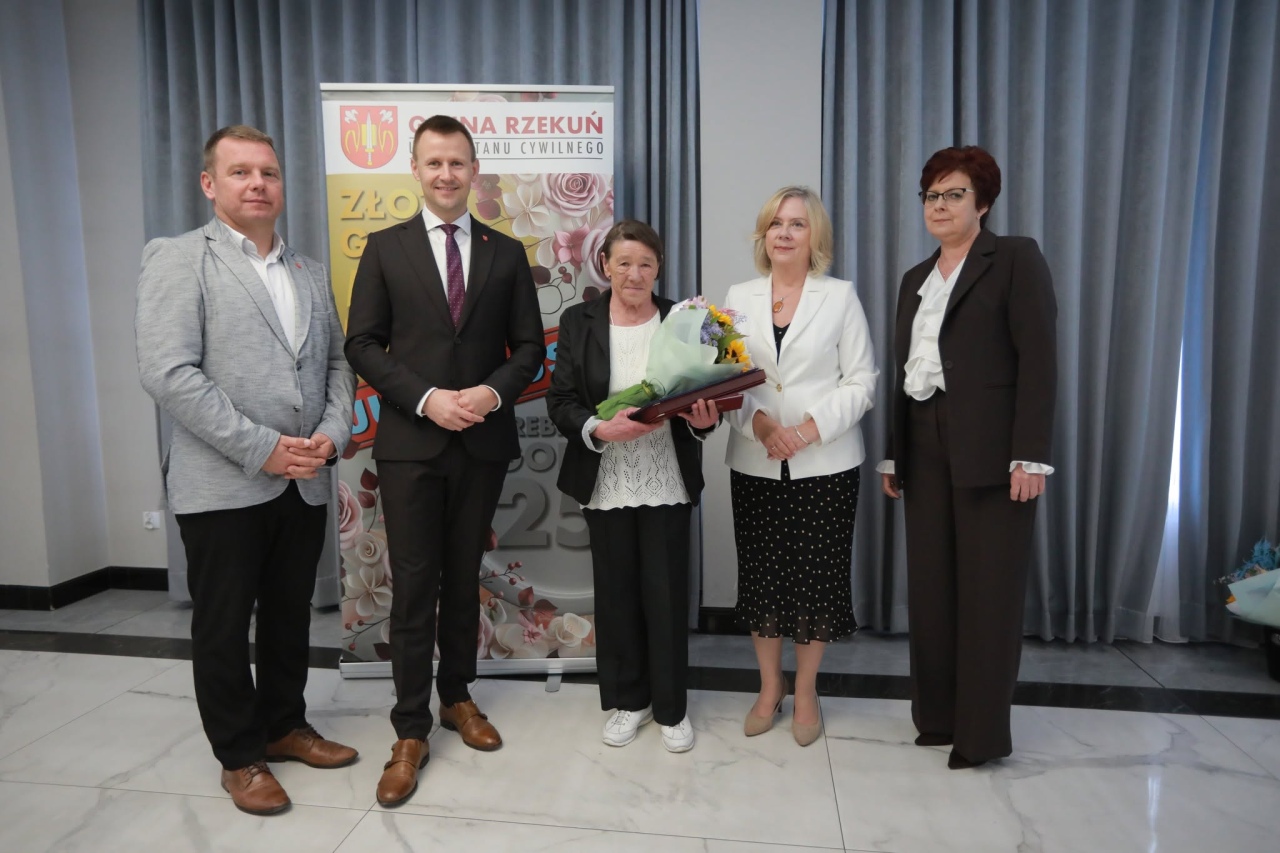 Medale i wyróżnienia dla małżeństw z gminy Rzekuń [13.10.2026]] - zdjęcie #58 - eOstroleka.pl