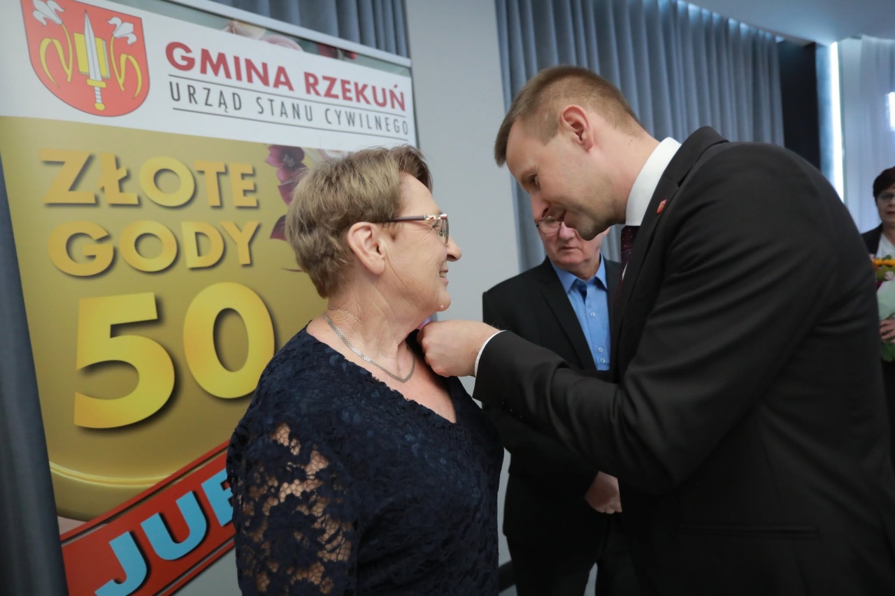 Medale i wyróżnienia dla małżeństw z gminy Rzekuń [13.10.2026]] - zdjęcie #57 - eOstroleka.pl