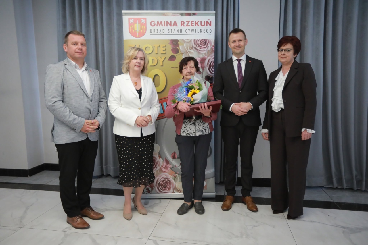Medale i wyróżnienia dla małżeństw z gminy Rzekuń [13.10.2026]] - zdjęcie #52 - eOstroleka.pl