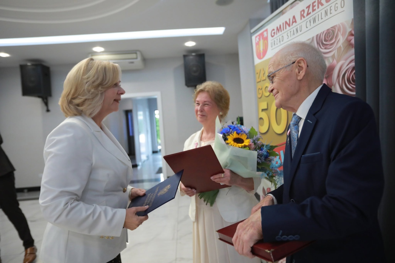 Medale i wyróżnienia dla małżeństw z gminy Rzekuń [13.10.2026]] - zdjęcie #27 - eOstroleka.pl