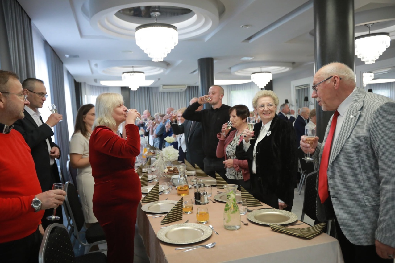 Medale i wyróżnienia dla małżeństw z gminy Rzekuń [13.10.2026]] - zdjęcie #25 - eOstroleka.pl