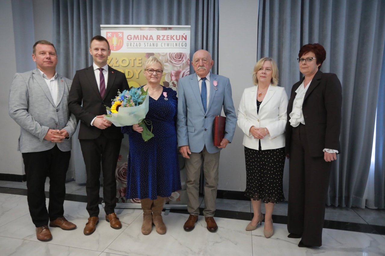 Medale i wyróżnienia dla małżeństw z gminy Rzekuń [13.10.2026]] - zdjęcie #23 - eOstroleka.pl