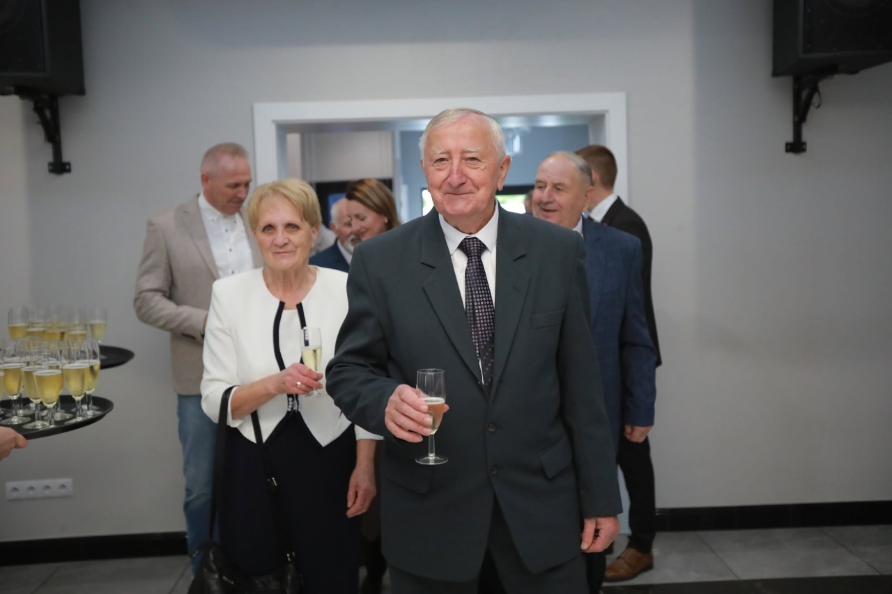 Medale i wyróżnienia dla małżeństw z gminy Rzekuń [13.10.2026]] - zdjęcie #22 - eOstroleka.pl
