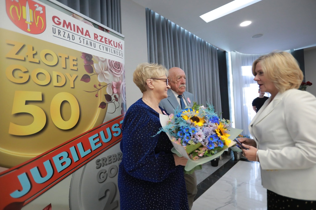 Medale i wyróżnienia dla małżeństw z gminy Rzekuń [13.10.2026]] - zdjęcie #21 - eOstroleka.pl