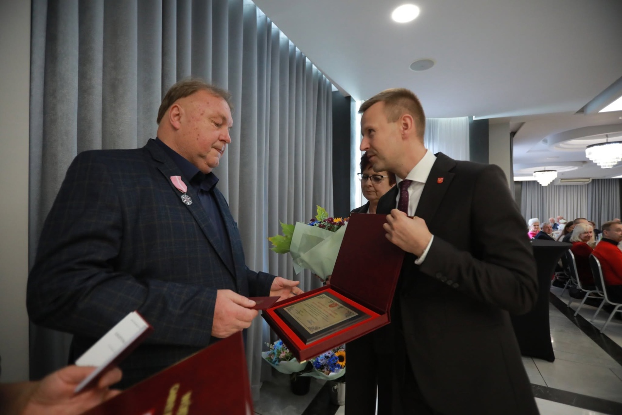 Medale i wyróżnienia dla małżeństw z gminy Rzekuń [13.10.2026]] - zdjęcie #12 - eOstroleka.pl