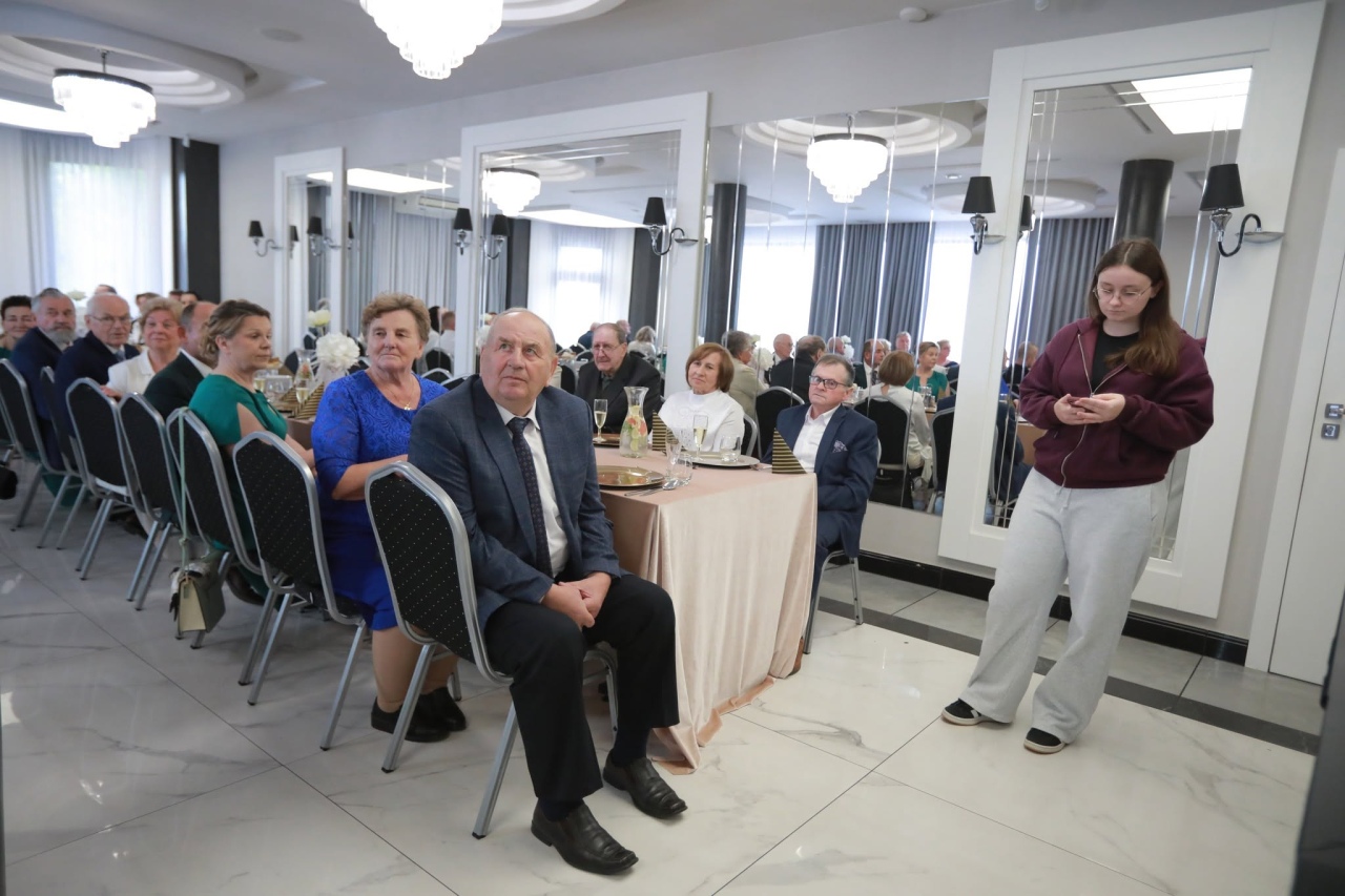 Medale i wyróżnienia dla małżeństw z gminy Rzekuń [13.10.2026]] - zdjęcie #8 - eOstroleka.pl
