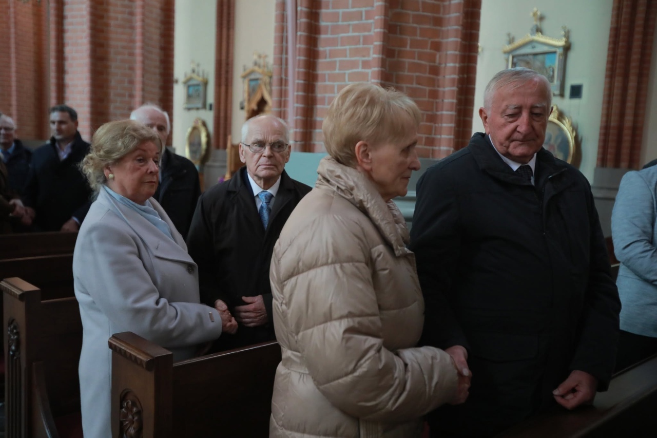 Medale i wyróżnienia dla małżeństw z gminy Rzekuń [13.10.2026]] - zdjęcie #1 - eOstroleka.pl