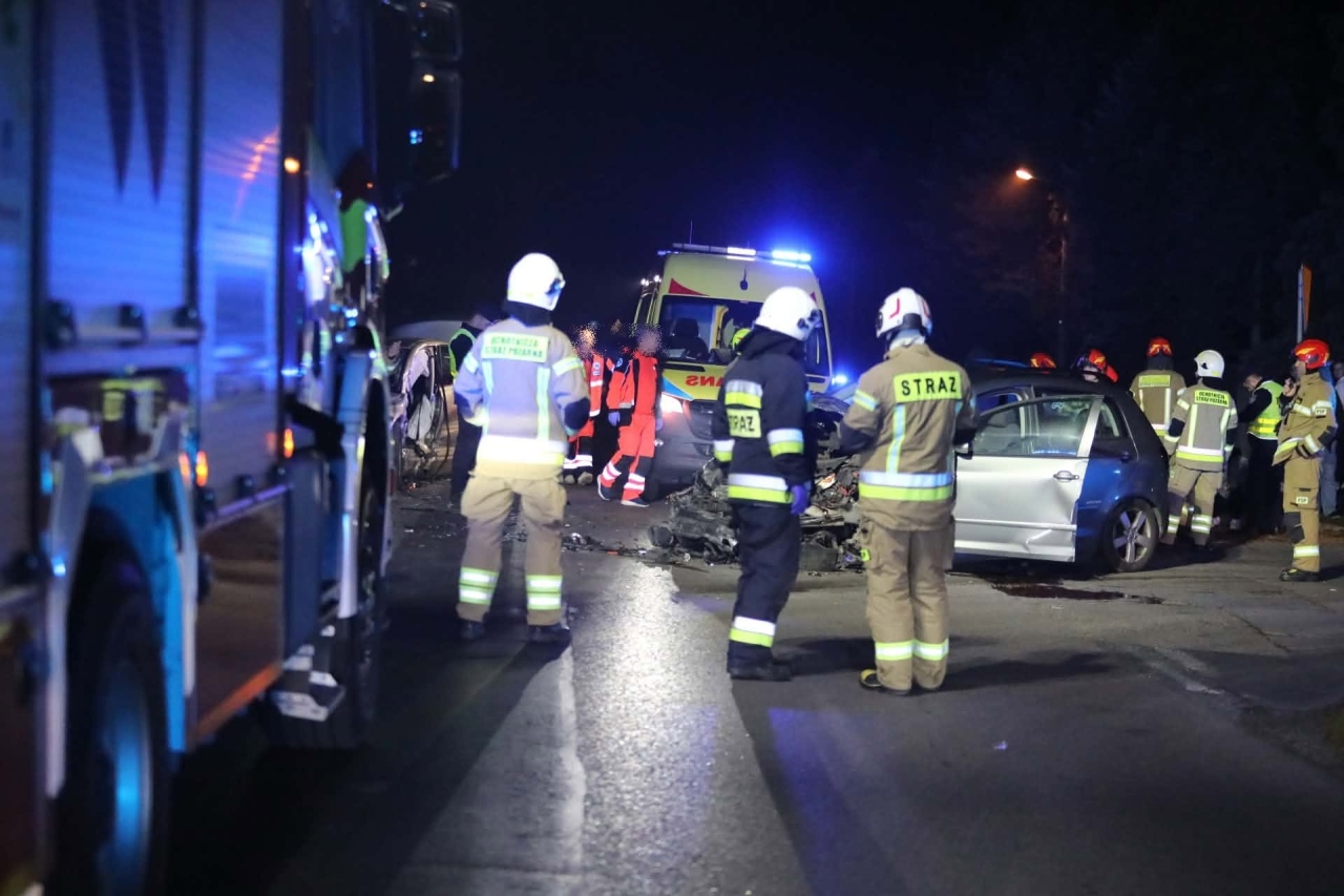 Wypadek w Kadzidle [16.10.2026] - zdjęcie #1 - eOstroleka.pl