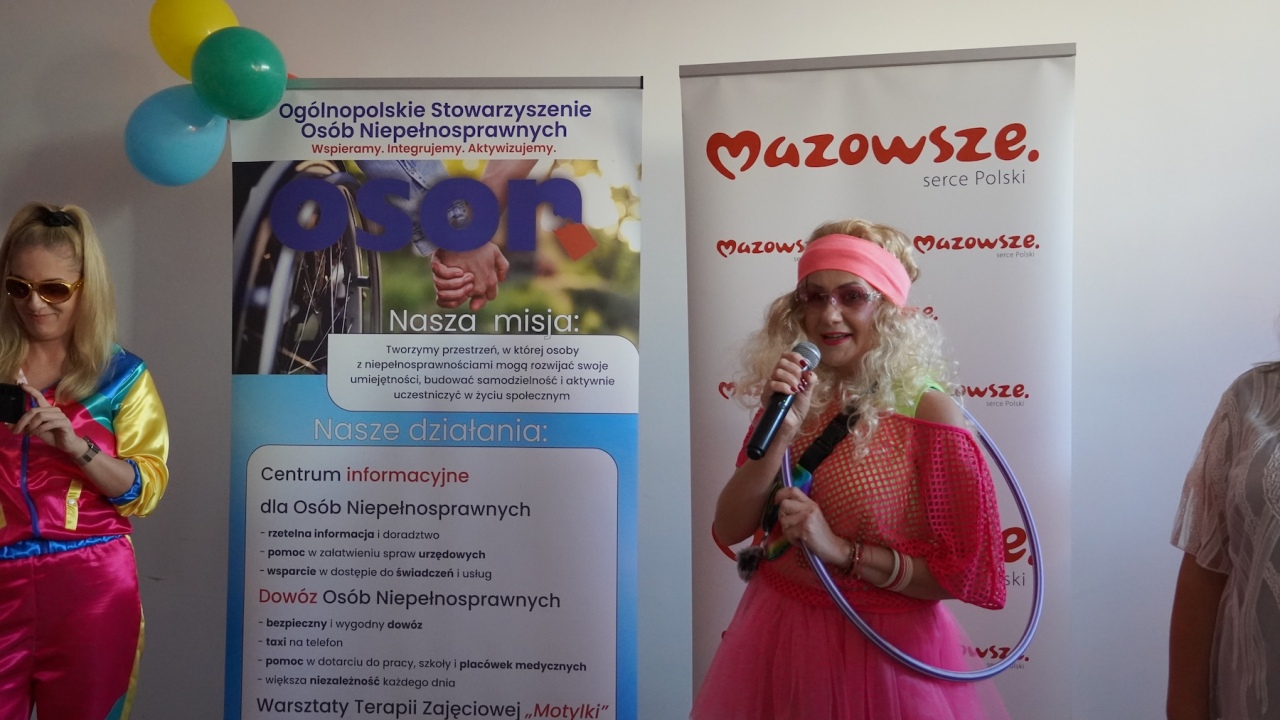 Bal Neonowe Skrzydła dla podopiecznych WTZ Motylki [17.10.2026] - zdjęcie #82 - eOstroleka.pl
