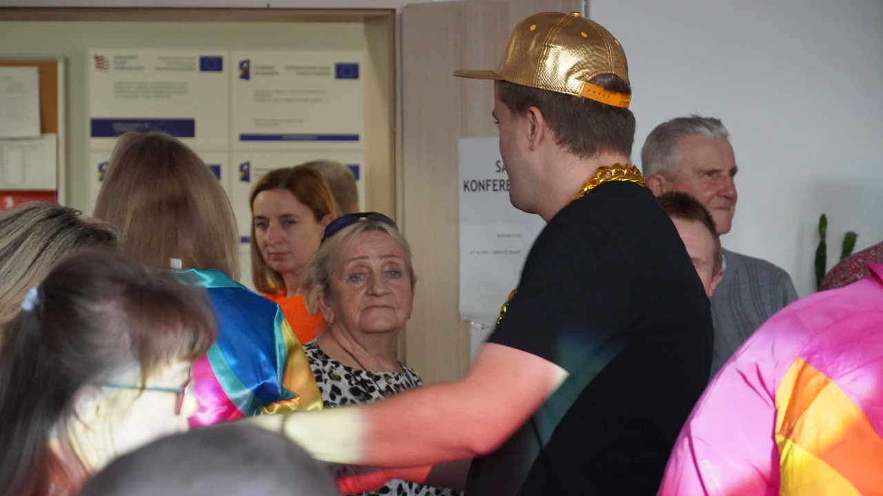 Bal Neonowe Skrzydła dla podopiecznych WTZ Motylki [17.10.2026] - zdjęcie #81 - eOstroleka.pl