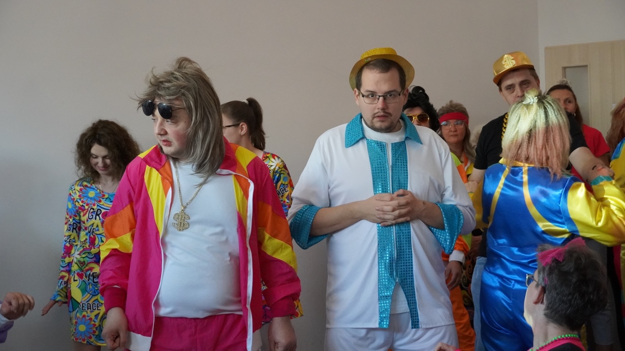 Bal Neonowe Skrzydła dla podopiecznych WTZ Motylki [17.10.2026] - zdjęcie #75 - eOstroleka.pl