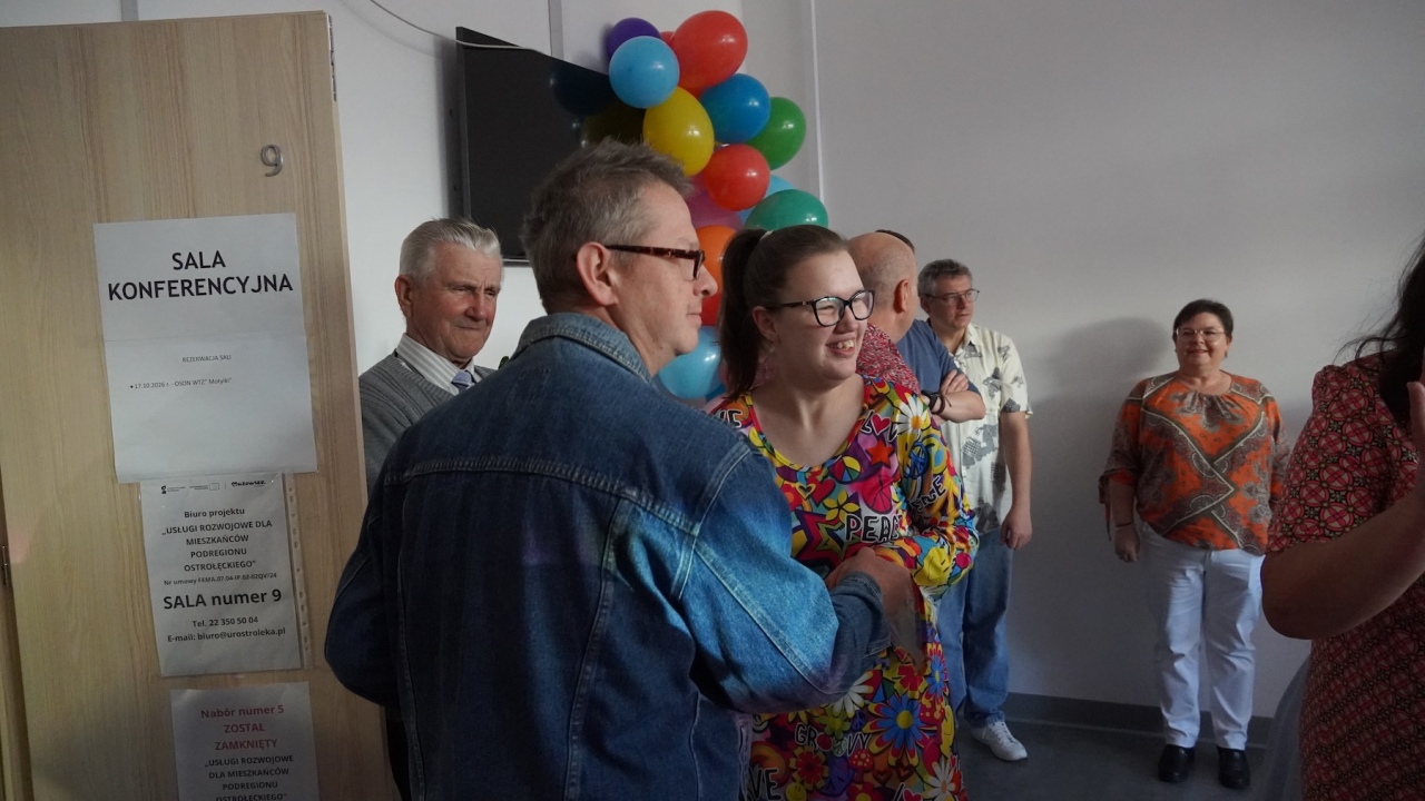 Bal Neonowe Skrzydła dla podopiecznych WTZ Motylki [17.10.2026] - zdjęcie #67 - eOstroleka.pl