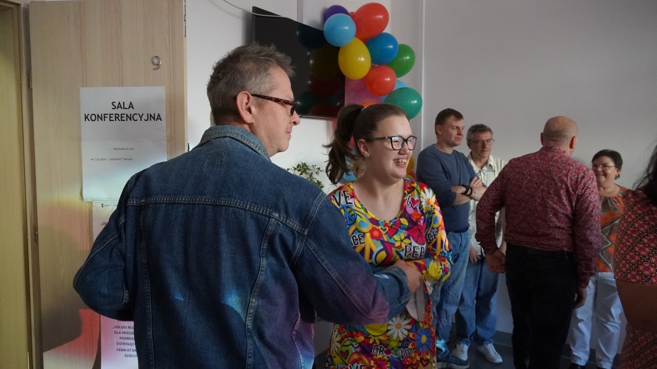 Bal Neonowe Skrzydła dla podopiecznych WTZ Motylki [17.10.2026] - zdjęcie #66 - eOstroleka.pl