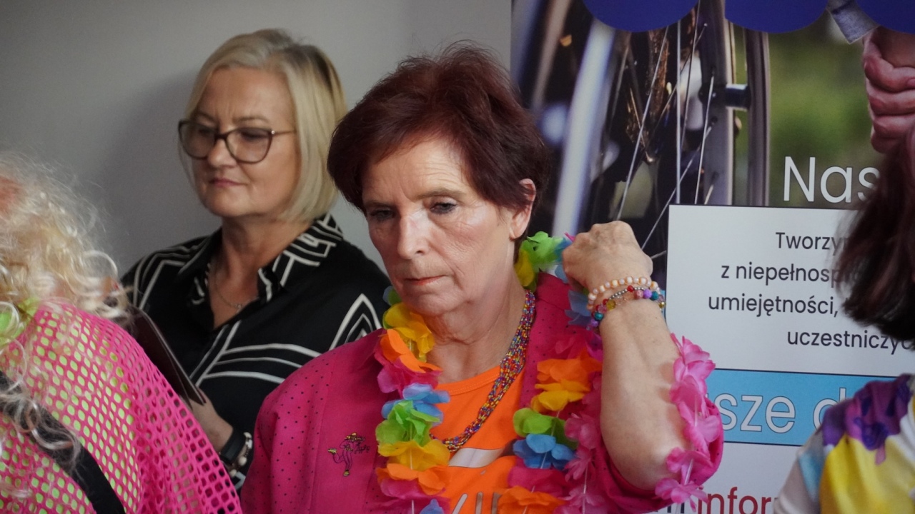Bal Neonowe Skrzydła dla podopiecznych WTZ Motylki [17.10.2026] - zdjęcie #63 - eOstroleka.pl