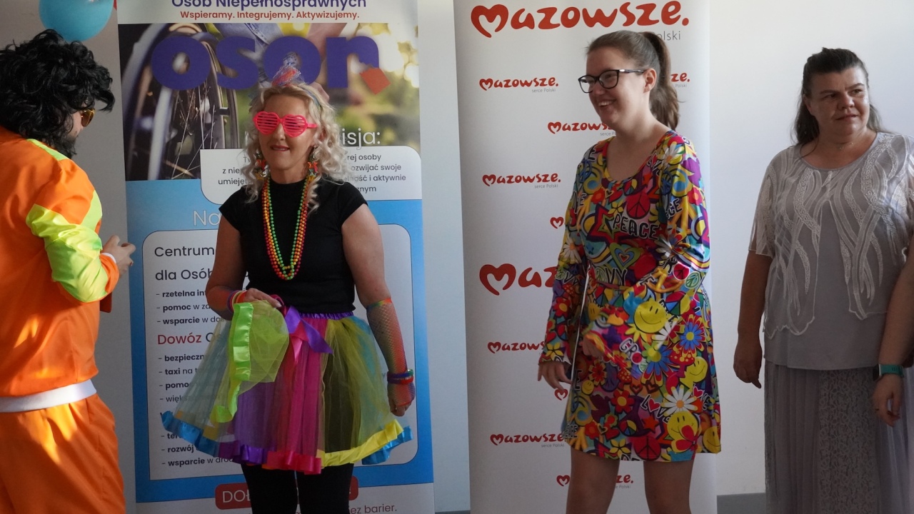 Bal Neonowe Skrzydła dla podopiecznych WTZ Motylki [17.10.2026] - zdjęcie #90 - eOstroleka.pl