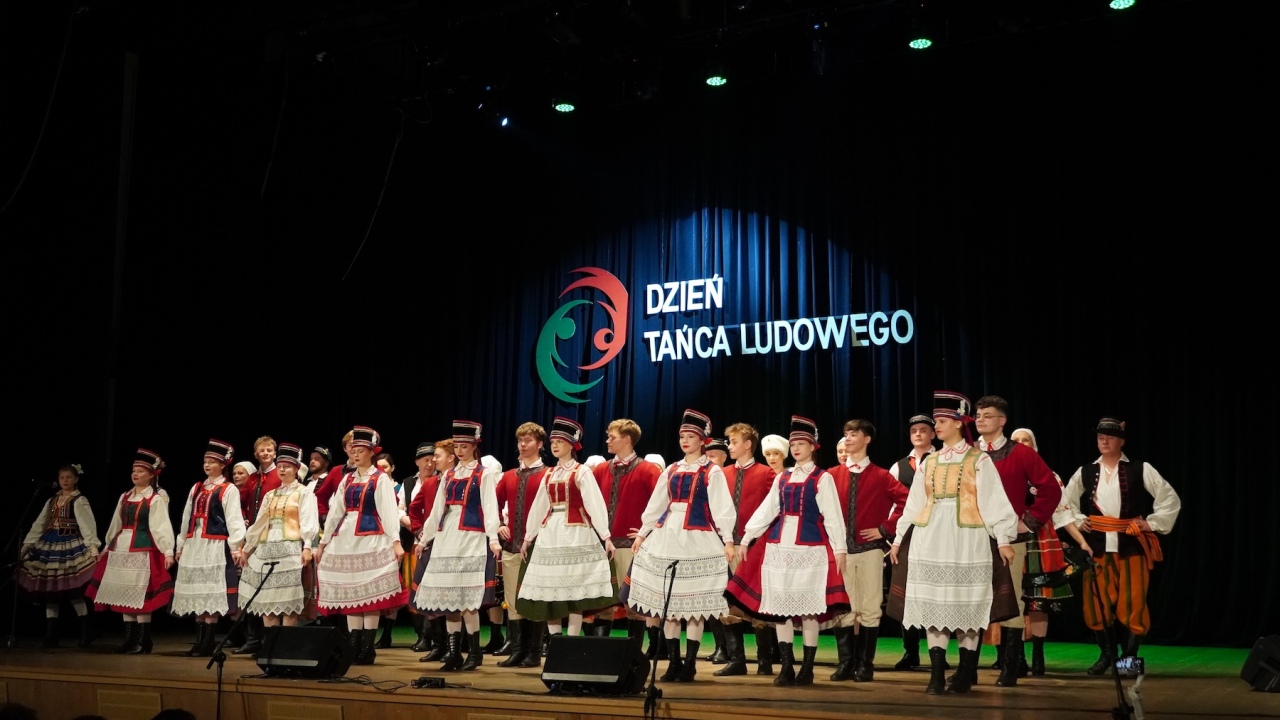 Dzień Tańca Ludowego w wykonaniu ZTL Ostrołęka [18.10.2026] - zdjęcie #49 - eOstroleka.pl