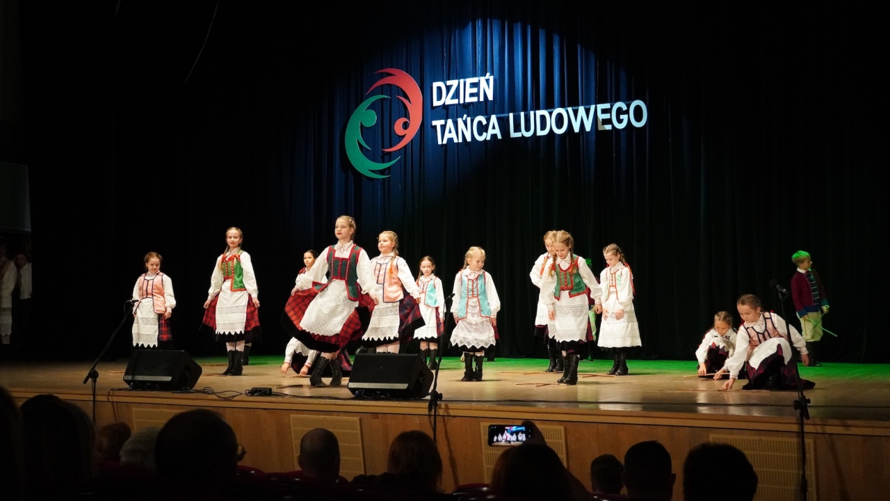 Dzień Tańca Ludowego w wykonaniu ZTL Ostrołęka [18.10.2026] - zdjęcie #19 - eOstroleka.pl