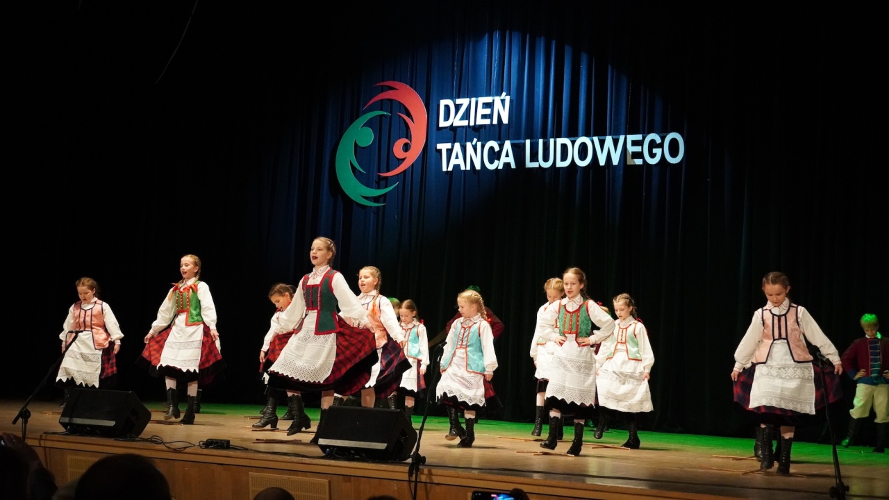 Dzień Tańca Ludowego w wykonaniu ZTL Ostrołęka [18.10.2026] - zdjęcie #15 - eOstroleka.pl
