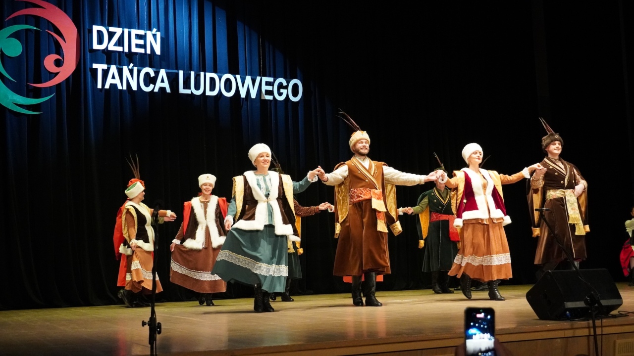 Dzień Tańca Ludowego w wykonaniu ZTL Ostrołęka [18.10.2026] - zdjęcie #115 - eOstroleka.pl