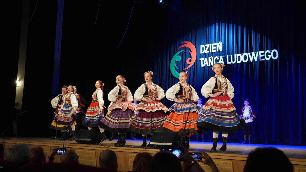 Dzień Tańca Ludowego w wykonaniu ZTL Ostrołęka [18.10.2026] - zdjęcie #93 - eOstroleka.pl