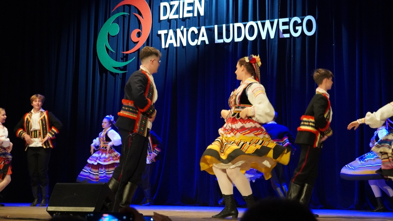Dzień Tańca Ludowego w wykonaniu ZTL Ostrołęka [18.10.2026] - zdjęcie #90 - eOstroleka.pl