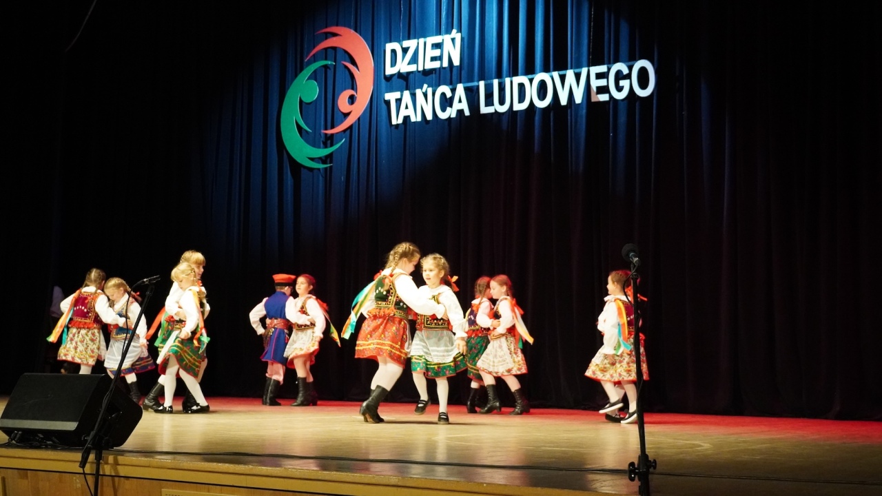 Dzień Tańca Ludowego w wykonaniu ZTL Ostrołęka [18.10.2026] - zdjęcie #77 - eOstroleka.pl